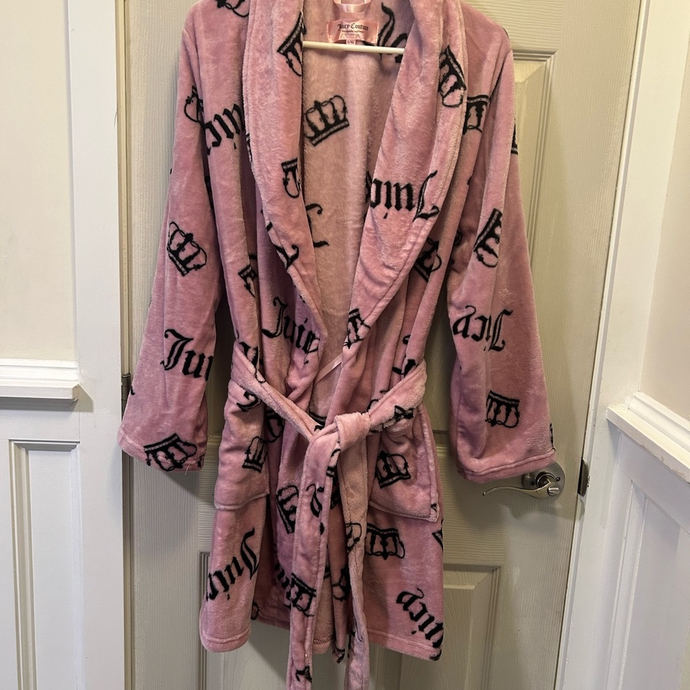Juicy Couture women’s robe